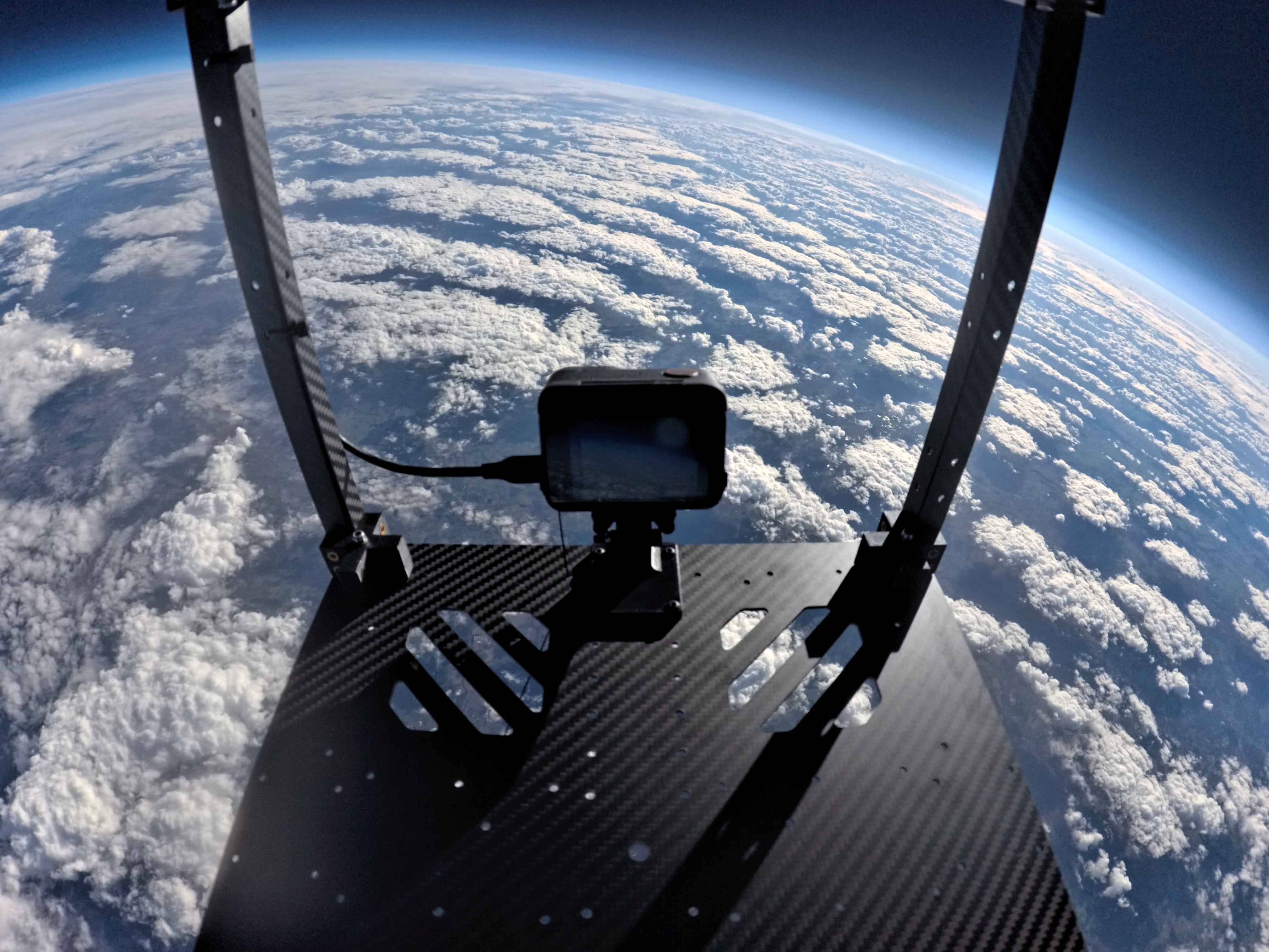 Ace Pro 2 na skraju kosmosu: misja, w której jedna drobna rzecz mogła zepsuć wszystko