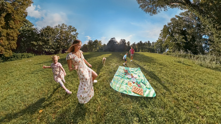 Insta360 X4 Air Starter Bundle | najlżejsza kamera 8K 360° zestaw startowy