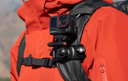 Insta360 Backpack Clip | adjustable belt/backpack attachment
