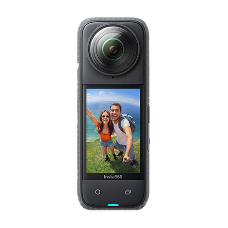 Set with an insta360 x4 camera + memory card