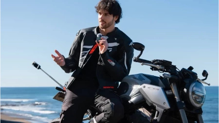 Insta360 GPS Preview Remote with Built-In Mic | Pilot GPS z wbudowanym mikrofonem