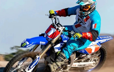 TELESIN Uchwyt na kask motocyklowy do kamer sportowych
